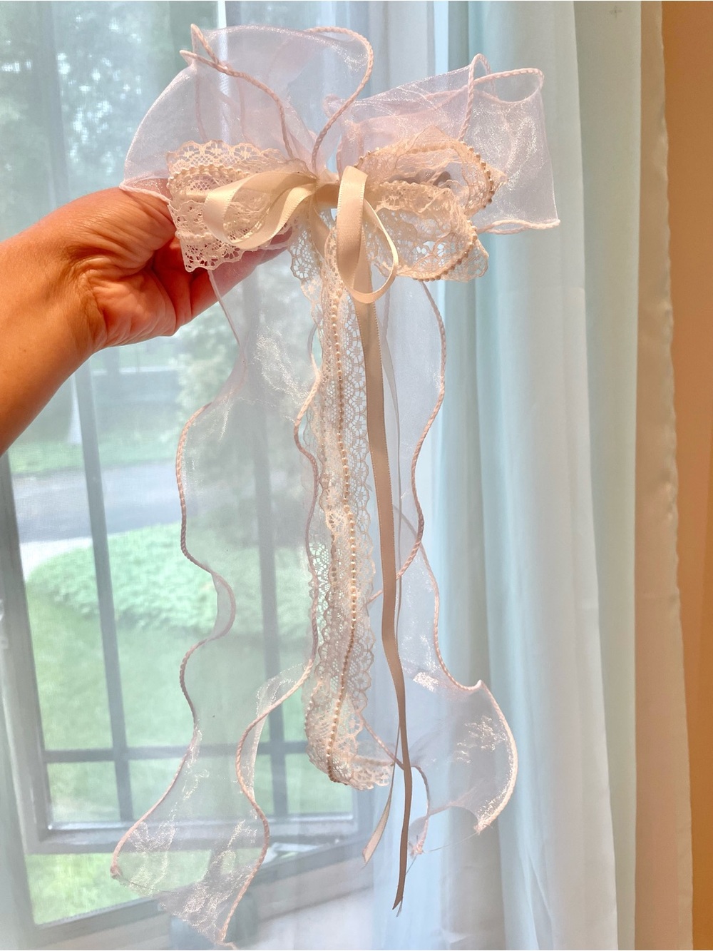 Altar'd State Ivory Lace & Organza pearl Ribbon Hair Bow never worn